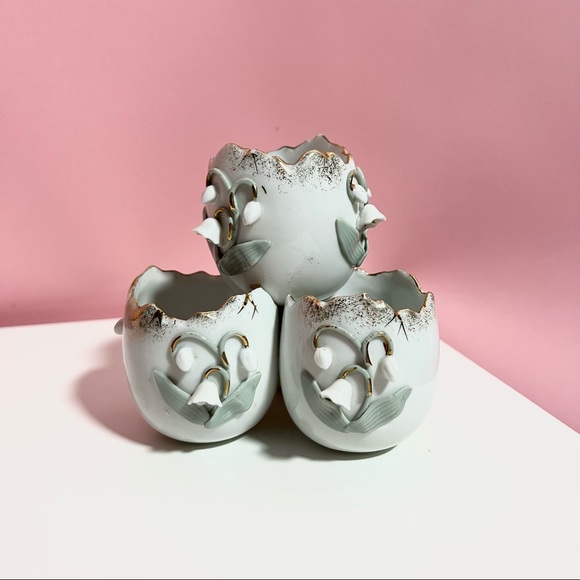 Vintage pastel floral planter